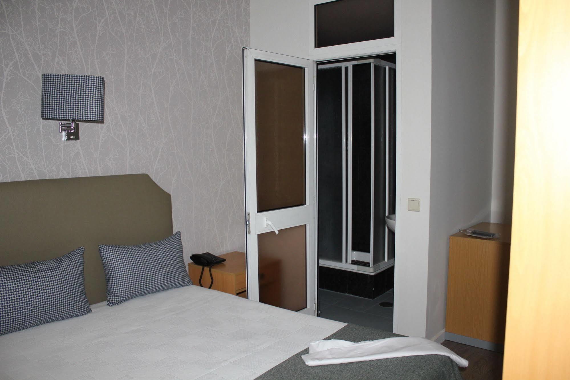Guest House Porto Clerigus Exterior photo